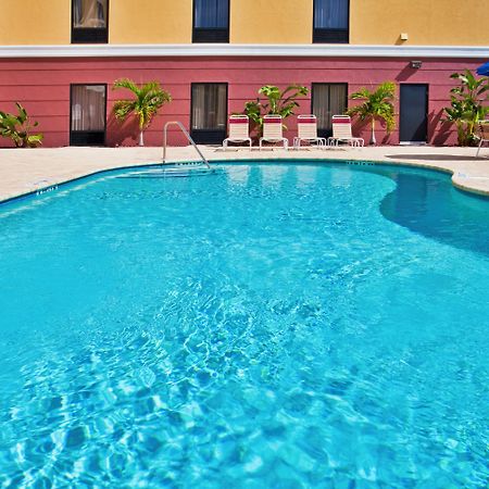 Holiday Inn Express Hotel & Suites Port Richey By Ihg Dış mekan fotoğraf