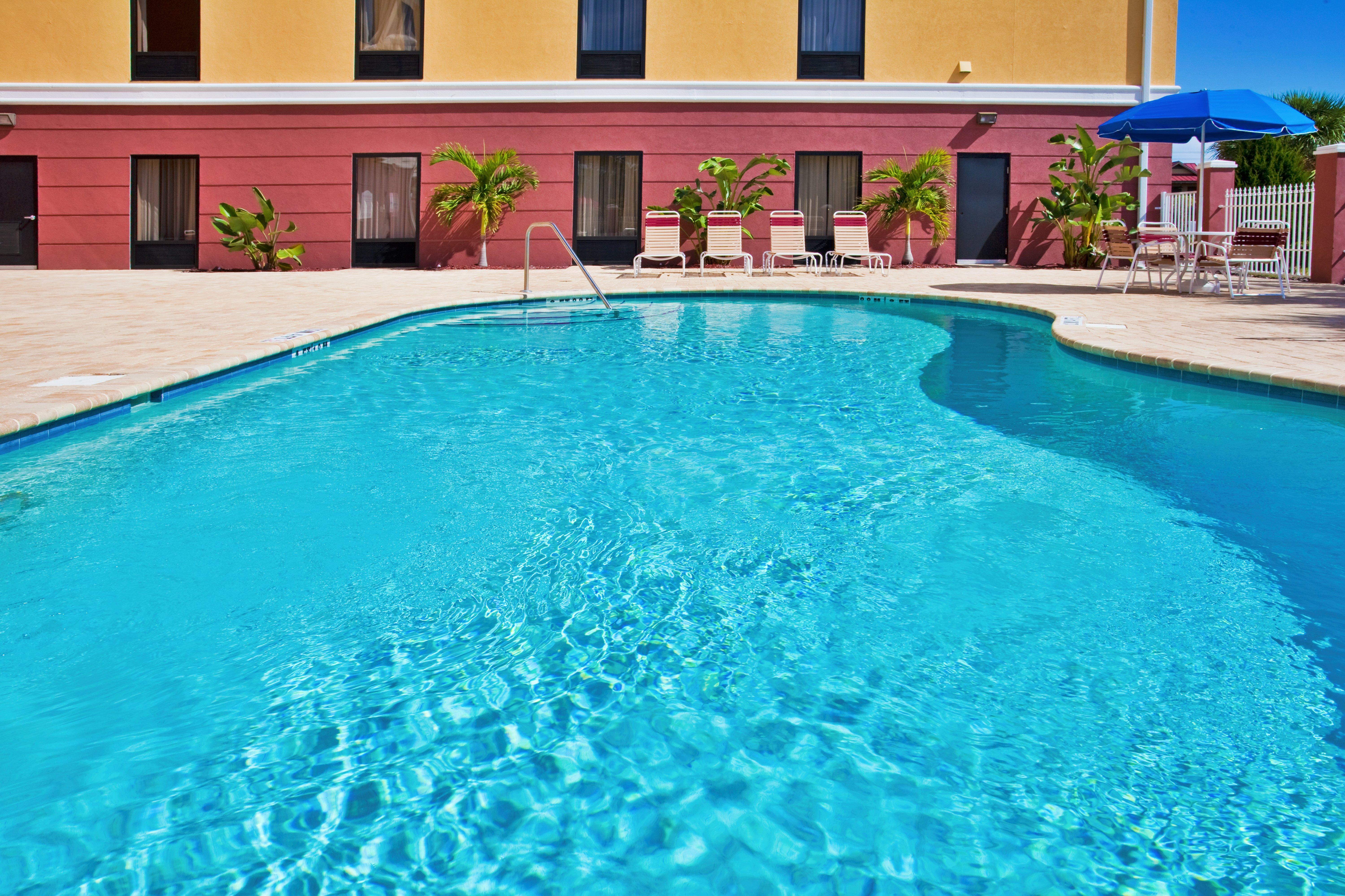 Holiday Inn Express Hotel & Suites Port Richey By Ihg Dış mekan fotoğraf
